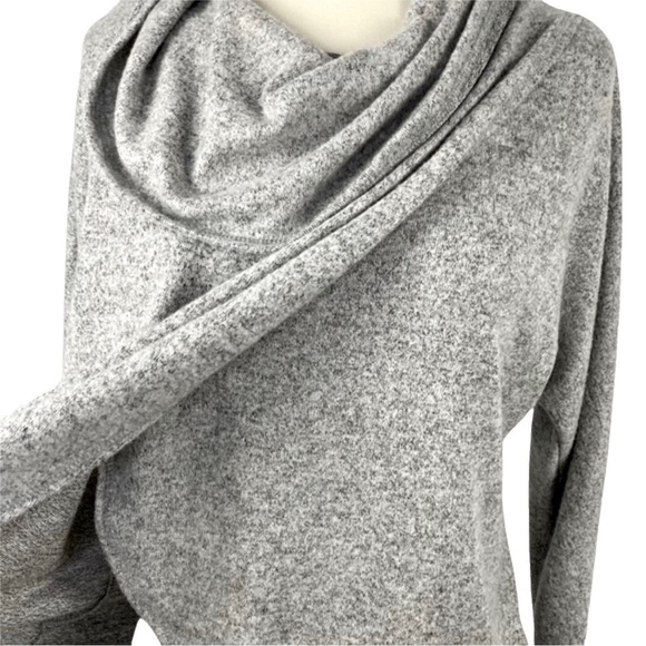 Green Envelope front faux wrap front sweater - Picture 3 of 11